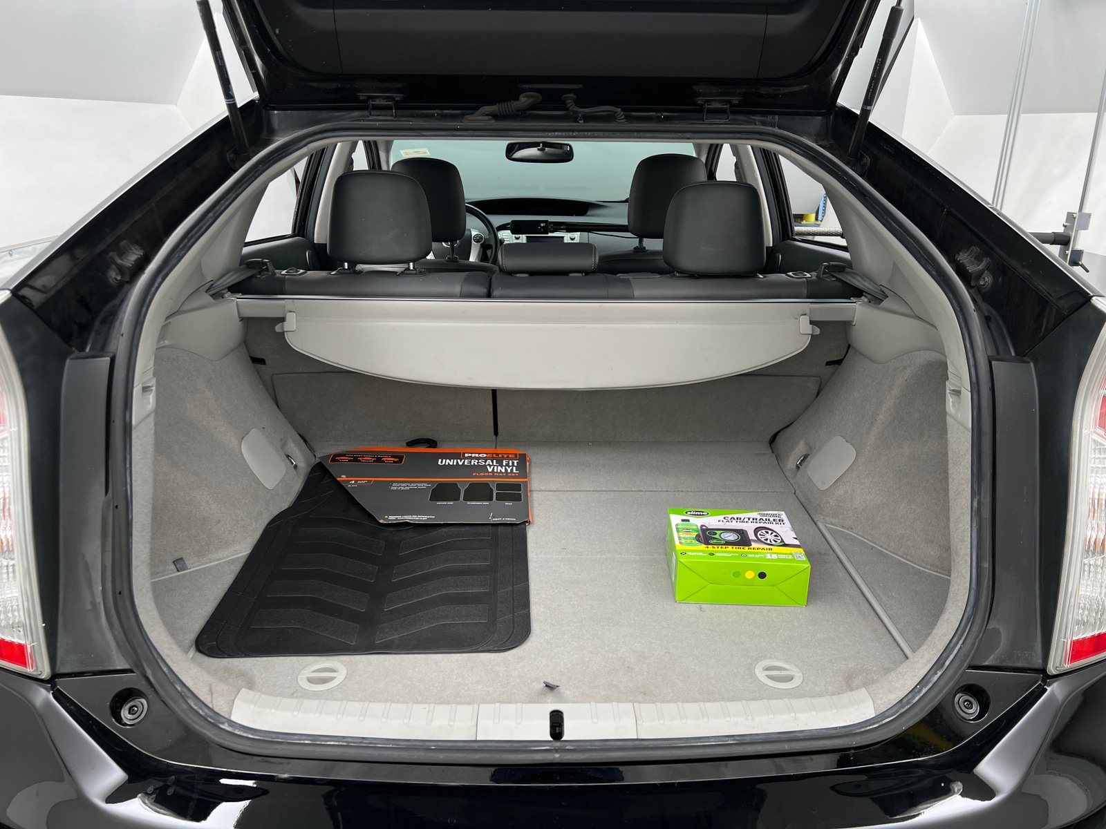 Thumbnail: 2014 Toyota Prius - 7