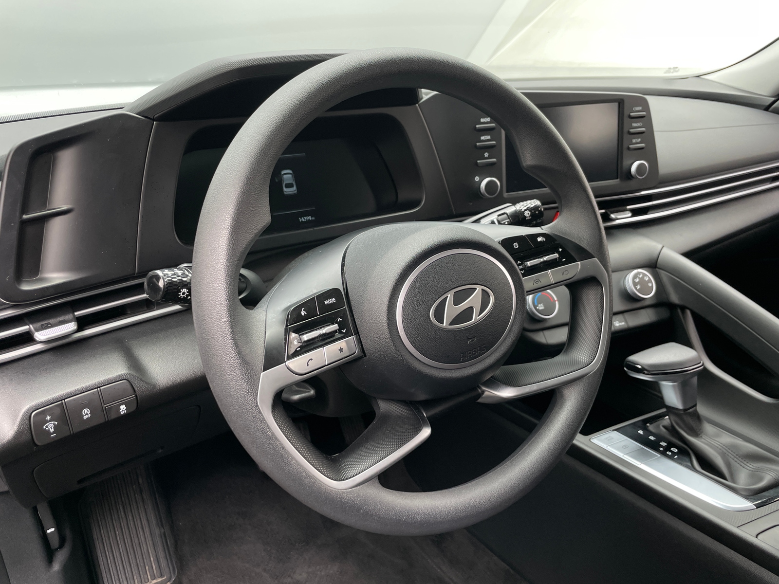 Thumbnail: 2024 Hyundai Elantra - 5