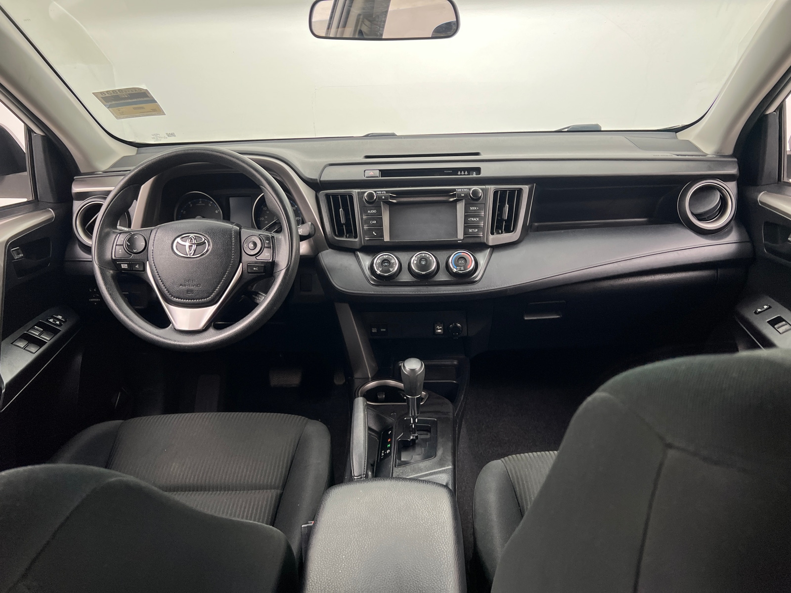 Thumbnail: 2018 Toyota RAV4 - 3