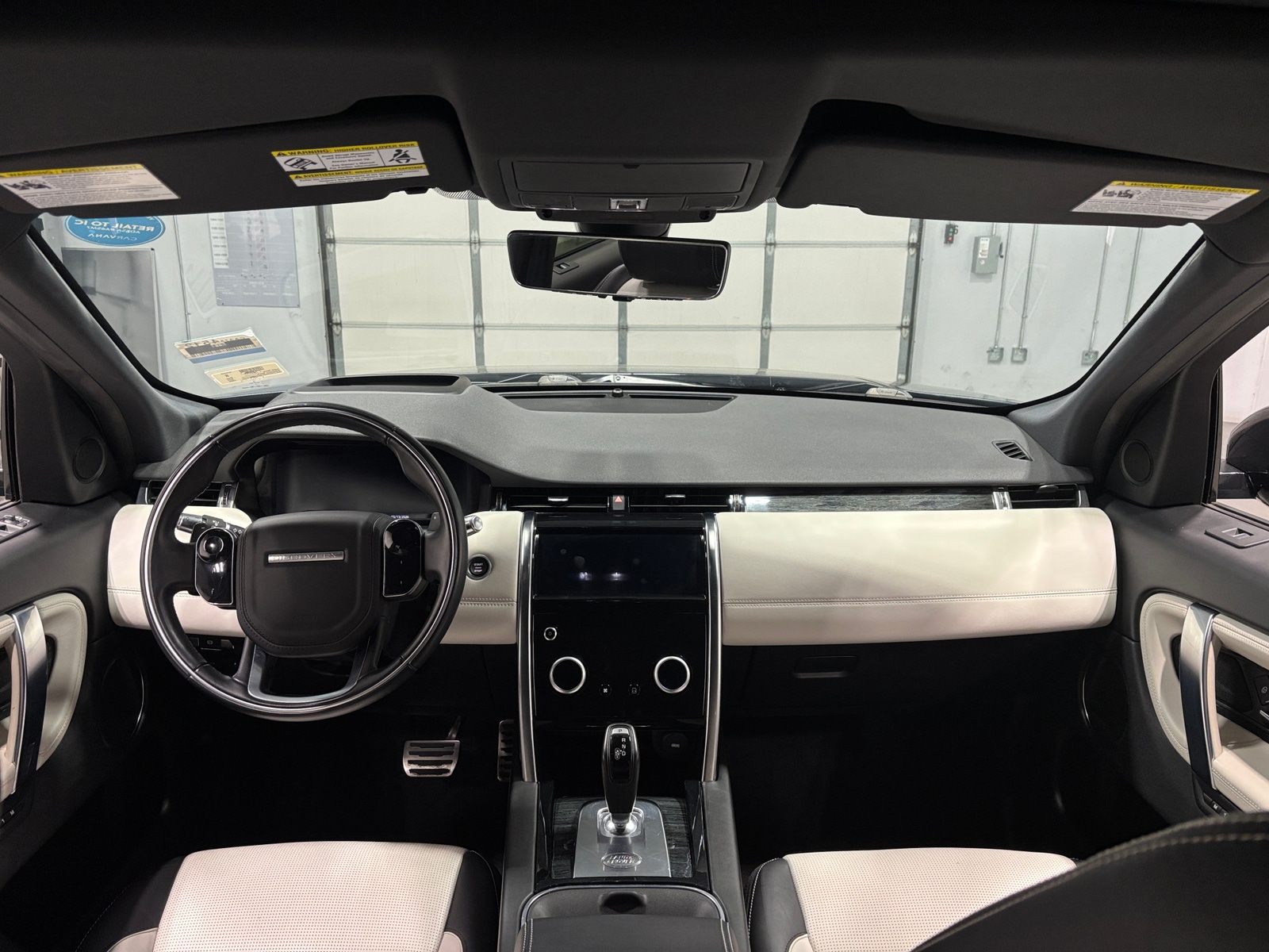 Thumbnail: 2020 Land Rover Discovery Sport - 2