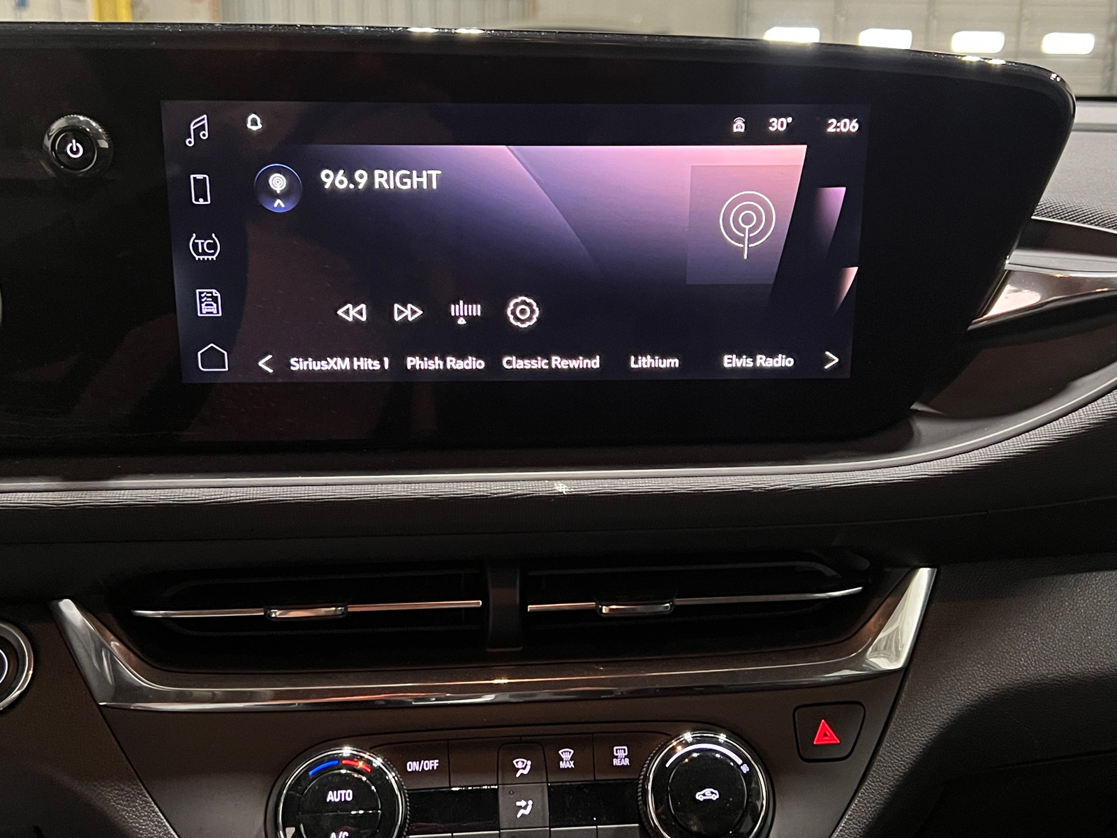 Thumbnail: 2025 Buick Envista - 4