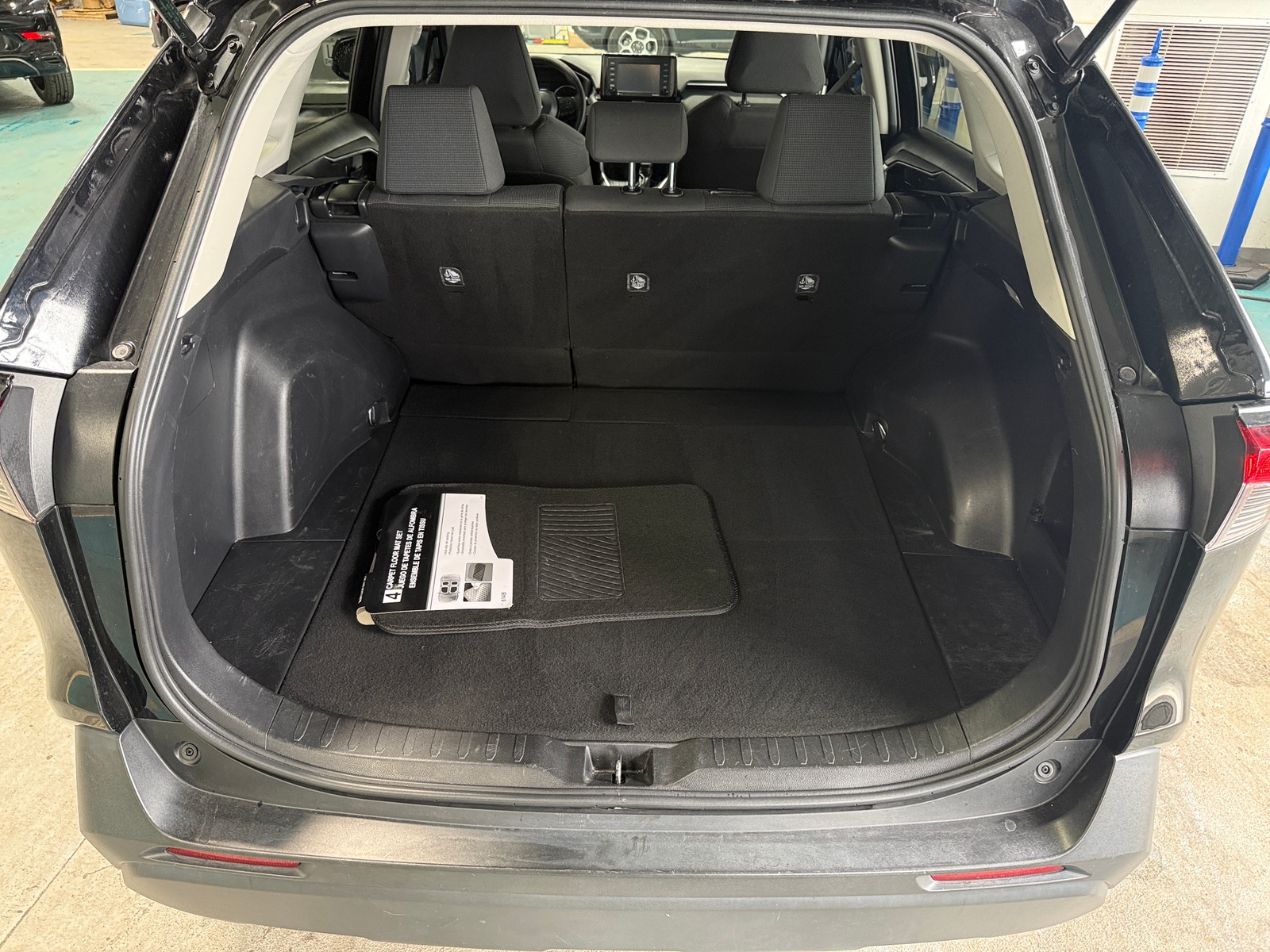 Thumbnail: 2021 Toyota RAV4 - 7