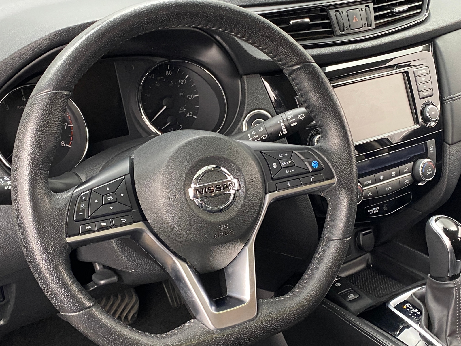 Thumbnail: 2019 Nissan Rogue - 4