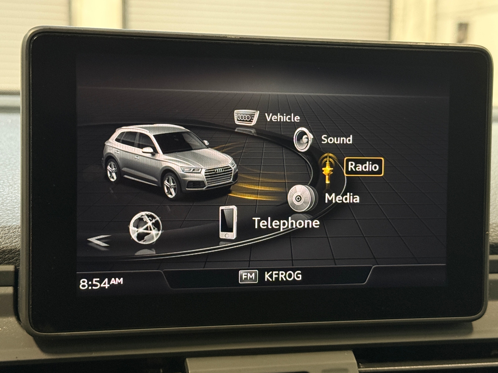 Thumbnail: 2020 Audi Q5 - 3