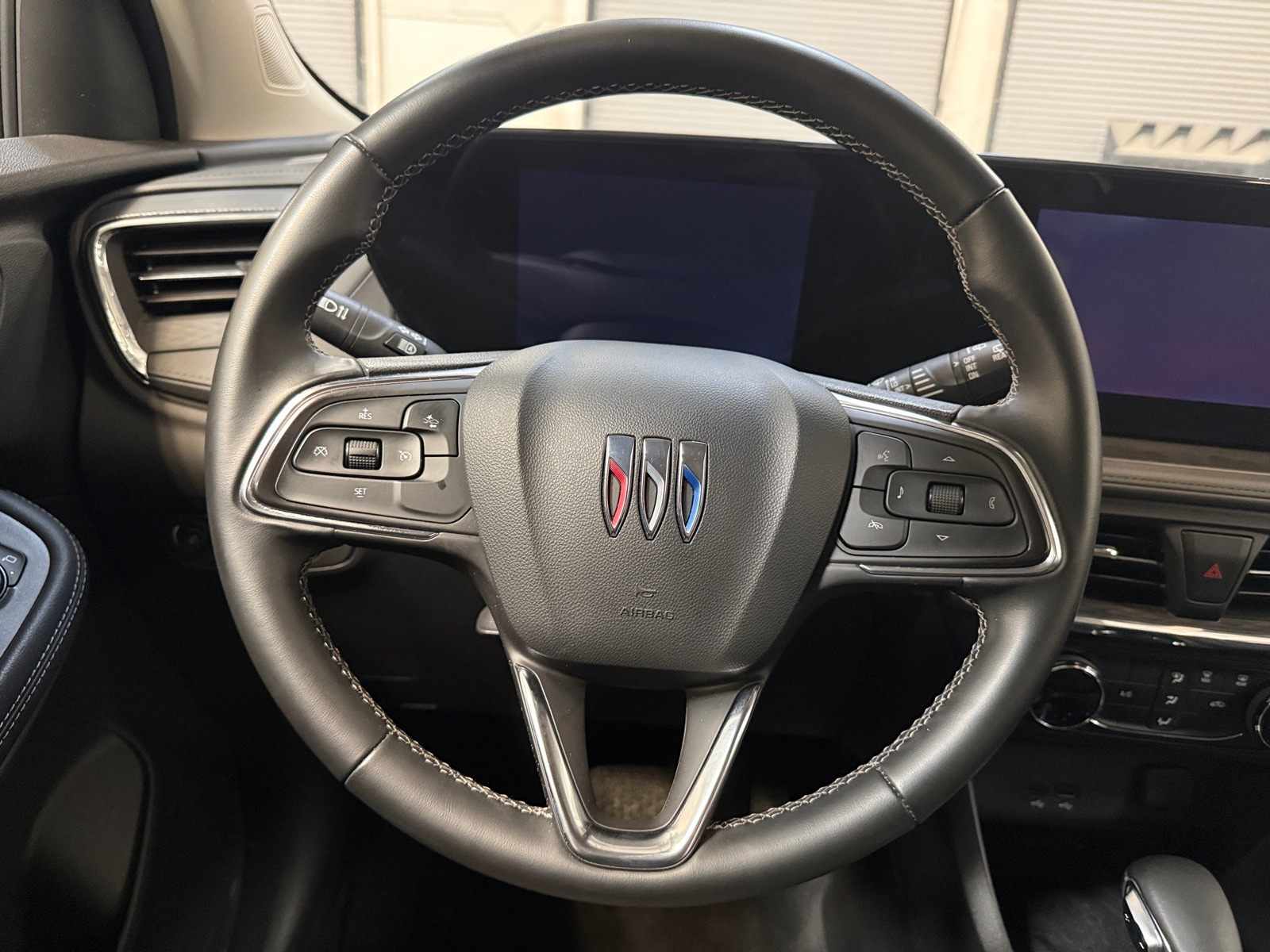 Thumbnail: 2025 Buick Encore GX - 5