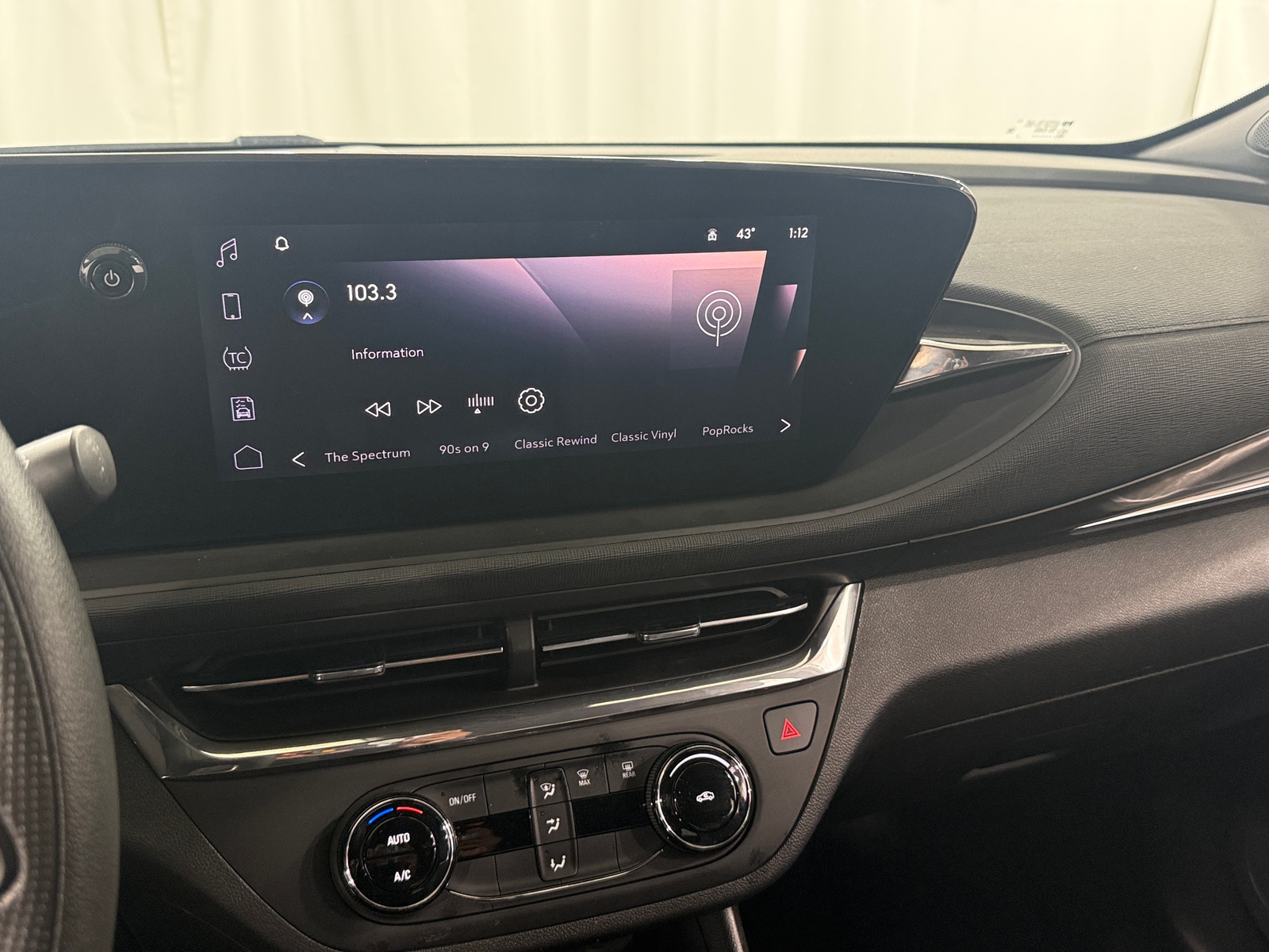 Thumbnail: 2025 Buick Envista - 4