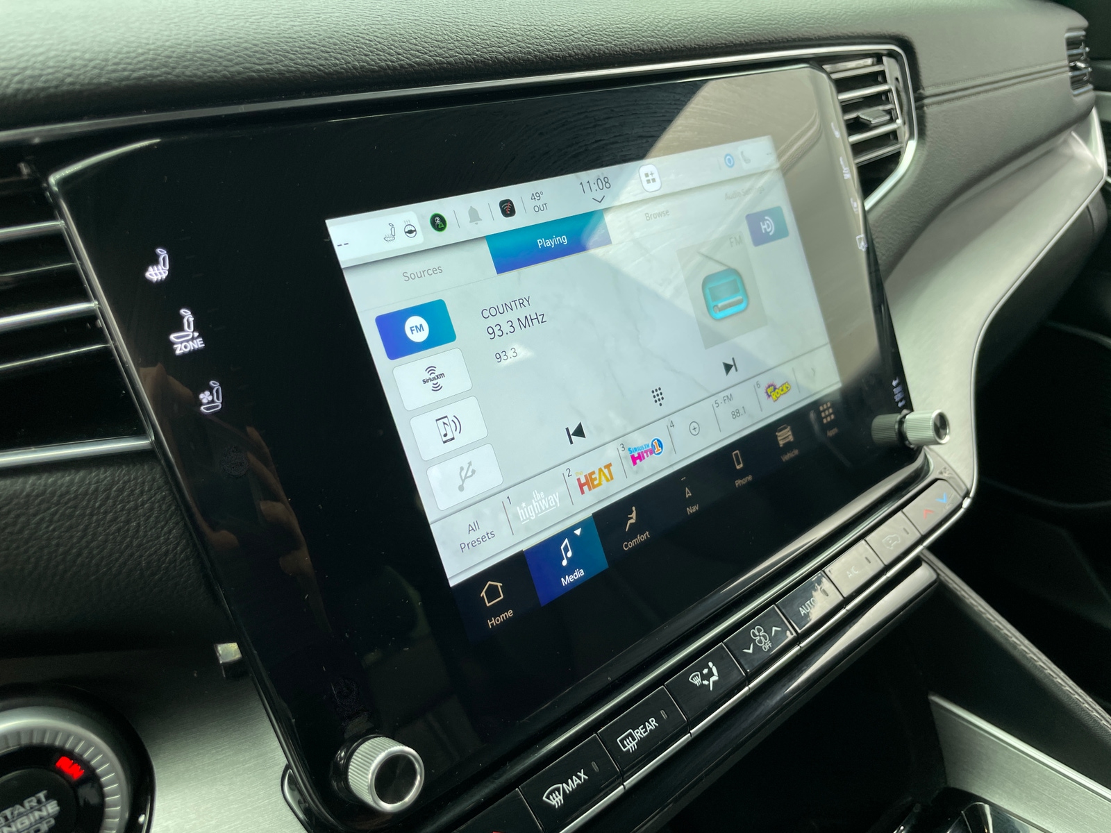 Thumbnail: 2025 Jeep Wagoneer - 3