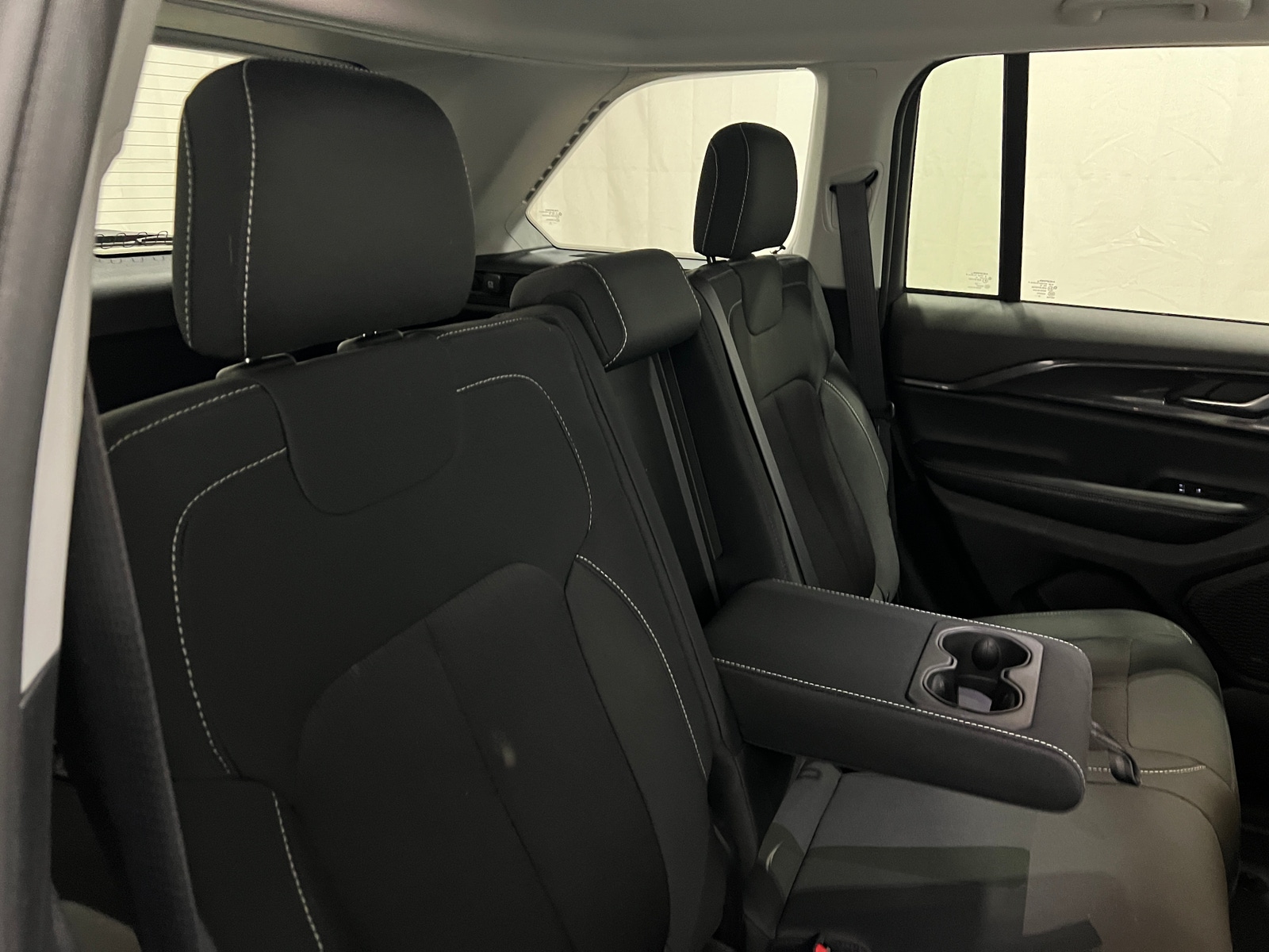 Thumbnail: 2023 Jeep Grand Cherokee - 6