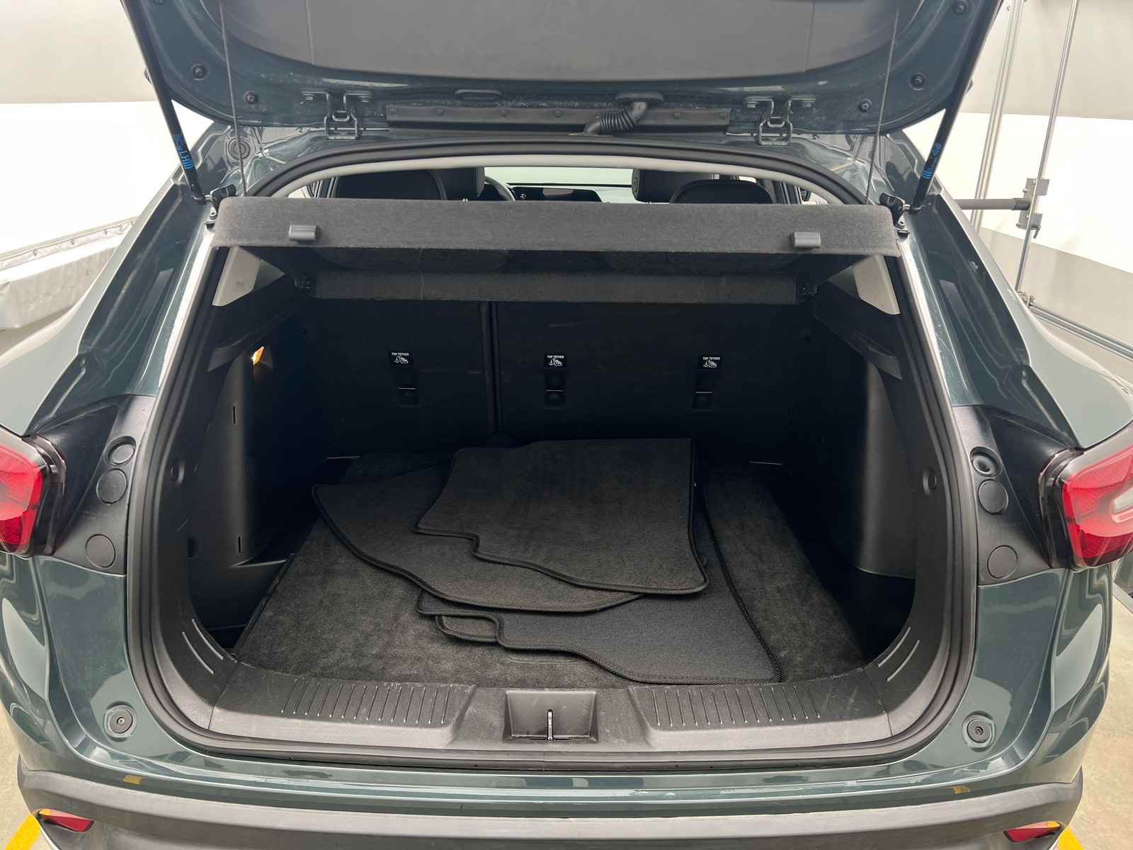 Thumbnail: 2025 Chevrolet Trax - 7