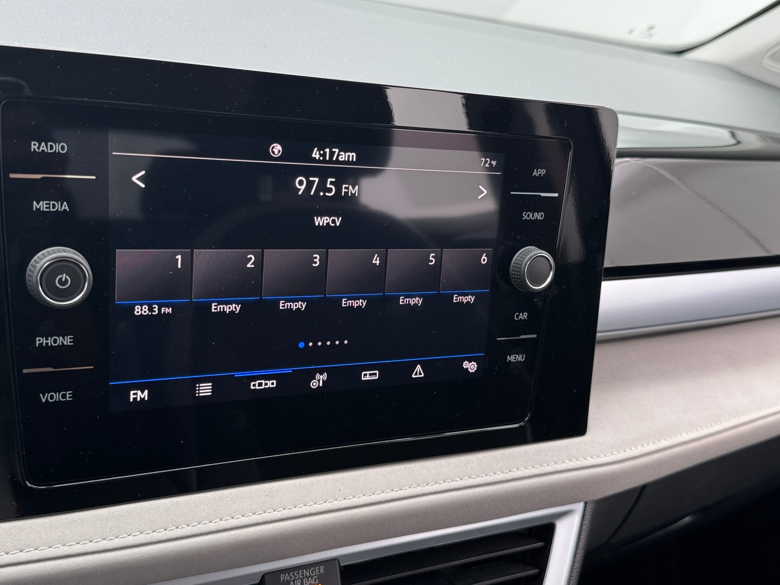 Thumbnail: 2025 Volkswagen Taos - 3