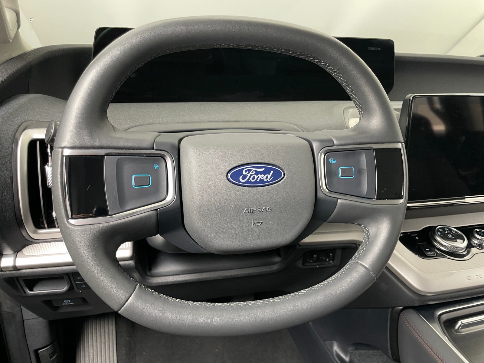 Thumbnail: 2025 Ford Expedition MAX - 5