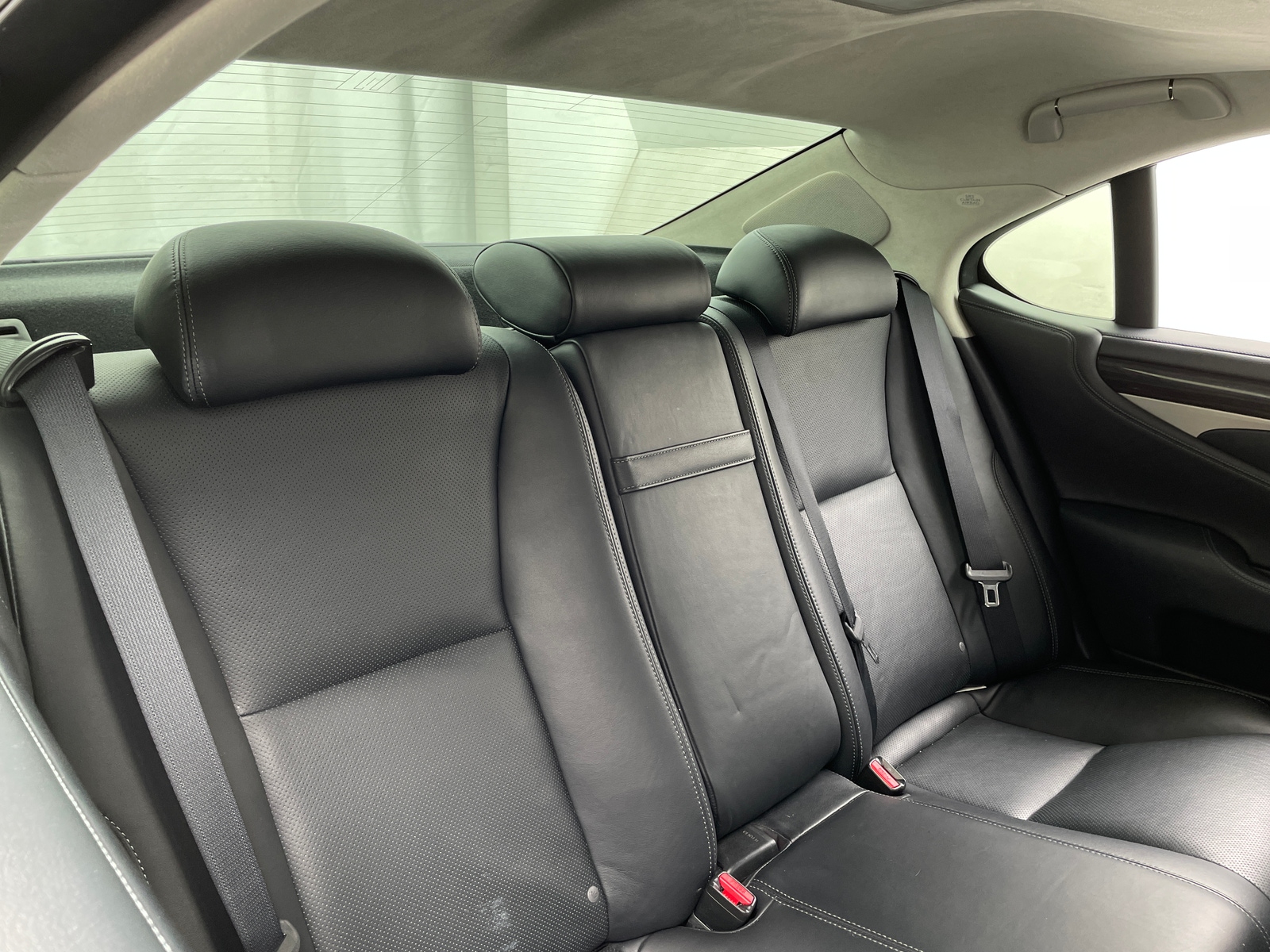 Thumbnail: 2015 Lexus LS - 5