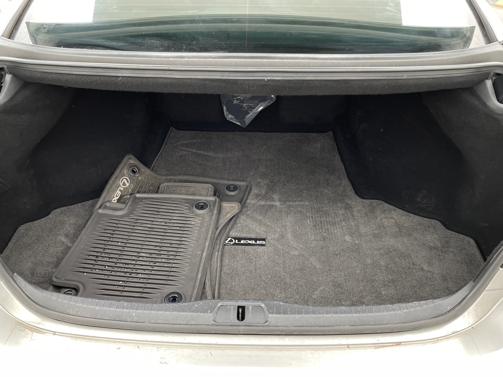 Thumbnail: 2015 Lexus LS - 6