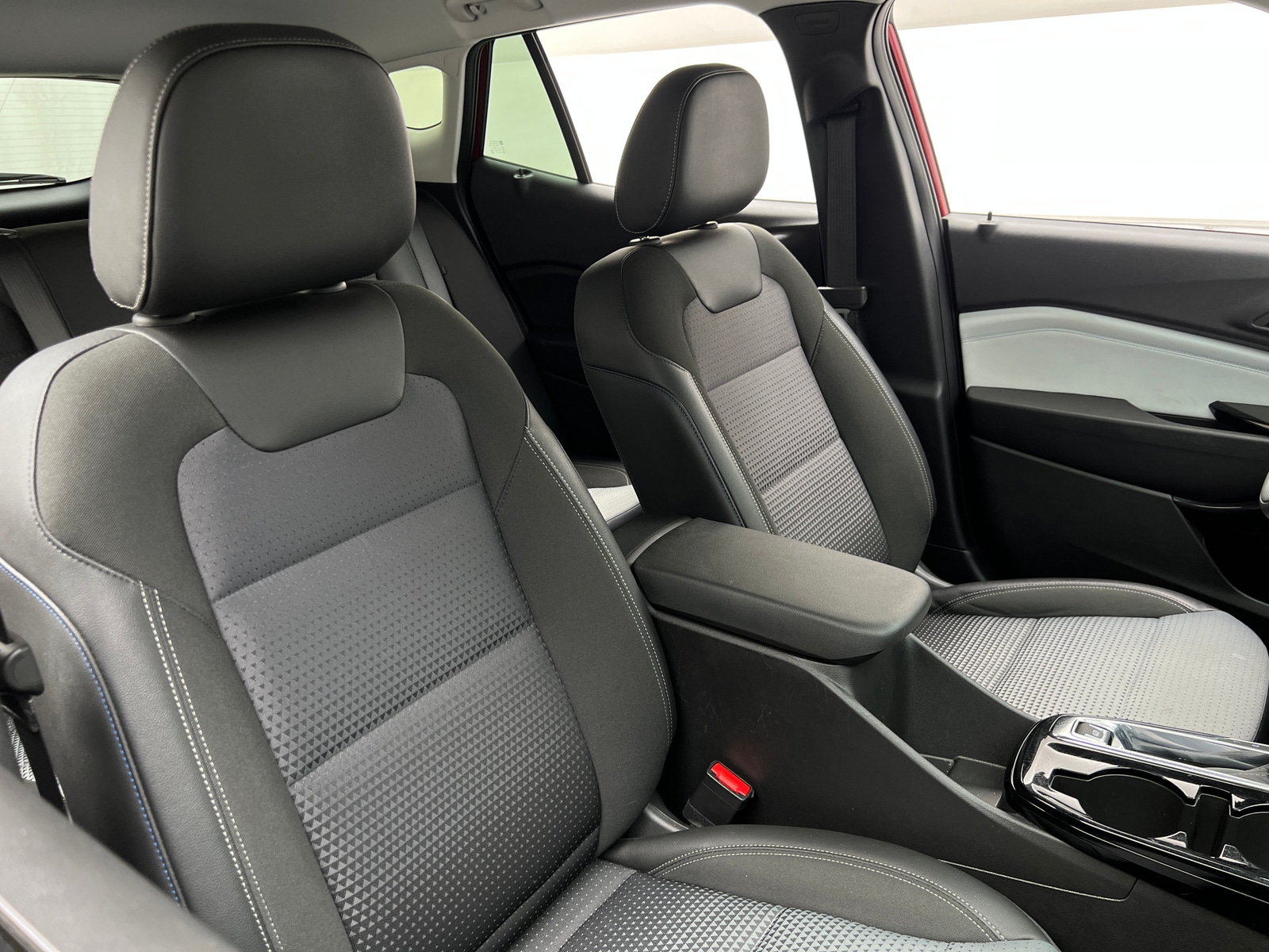 Thumbnail: 2025 Chevrolet Trax - 2