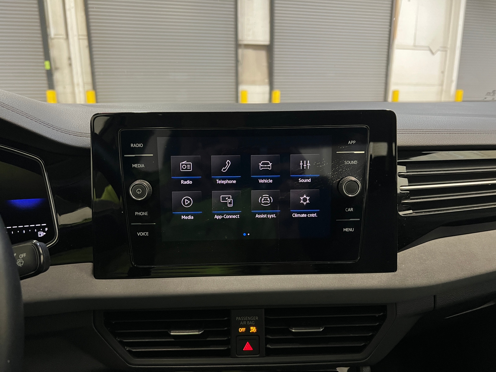 Thumbnail: 2025 Volkswagen Jetta - 3