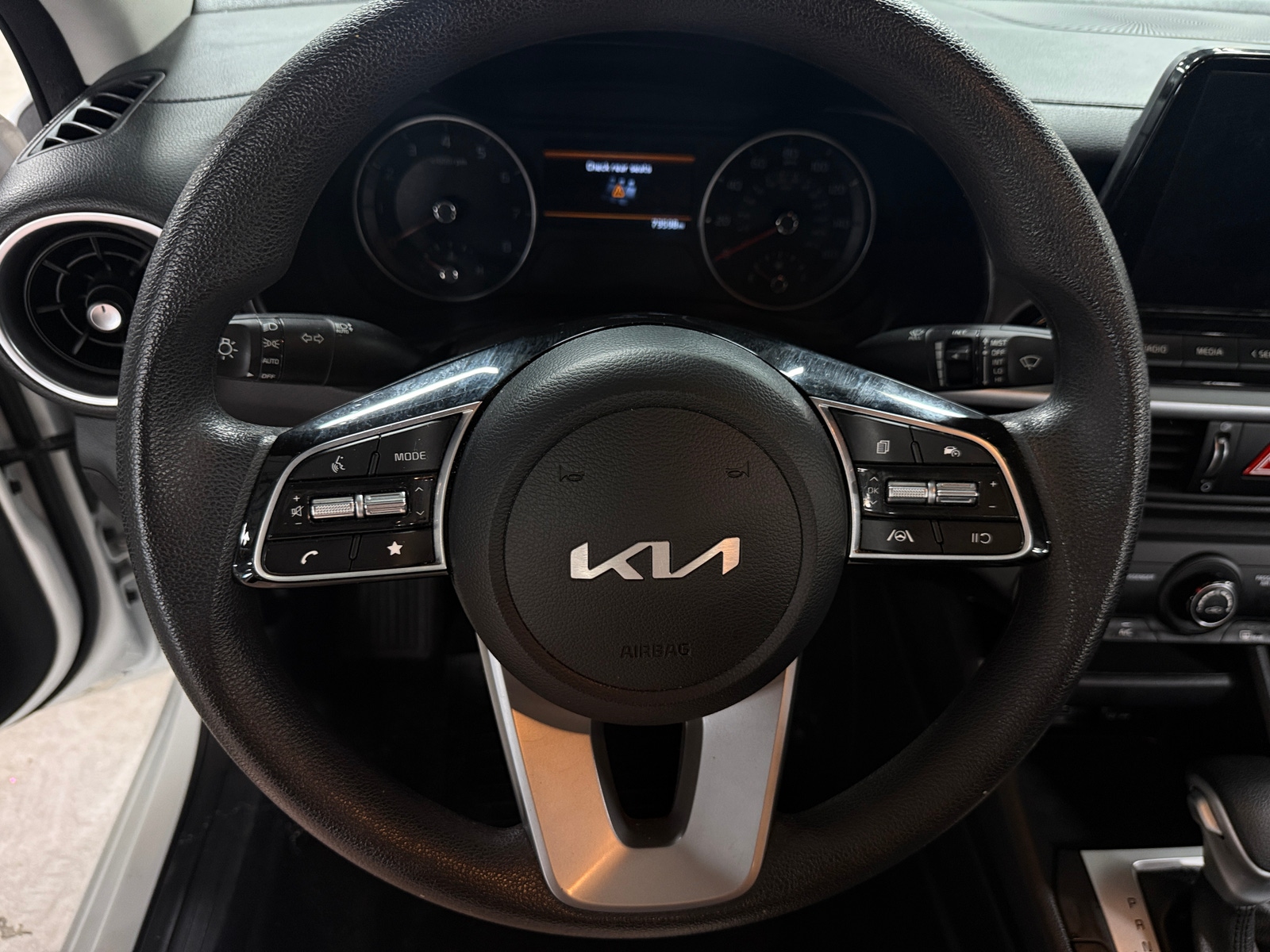 Thumbnail: 2023 Kia Forte - 5