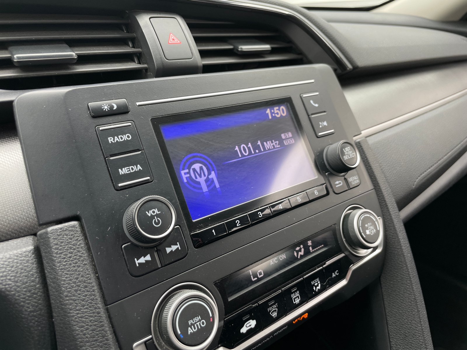 Thumbnail: 2017 Honda Civic - 4