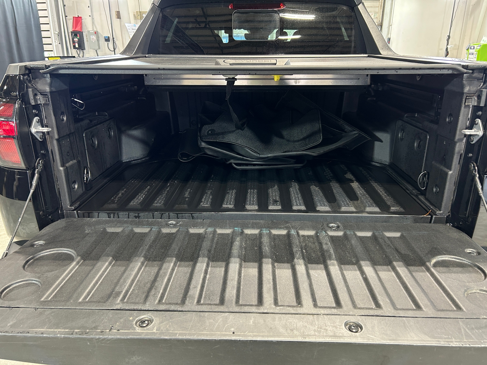 Thumbnail: 2024 Hyundai Santa Cruz - 6