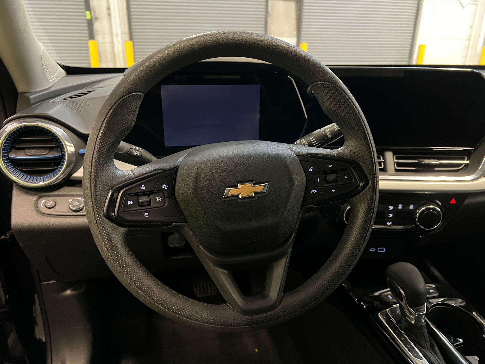 Thumbnail: 2025 Chevrolet Trax - 5