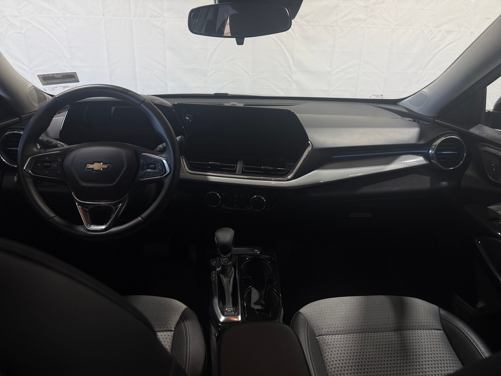 Thumbnail: 2025 Chevrolet Trax - 3