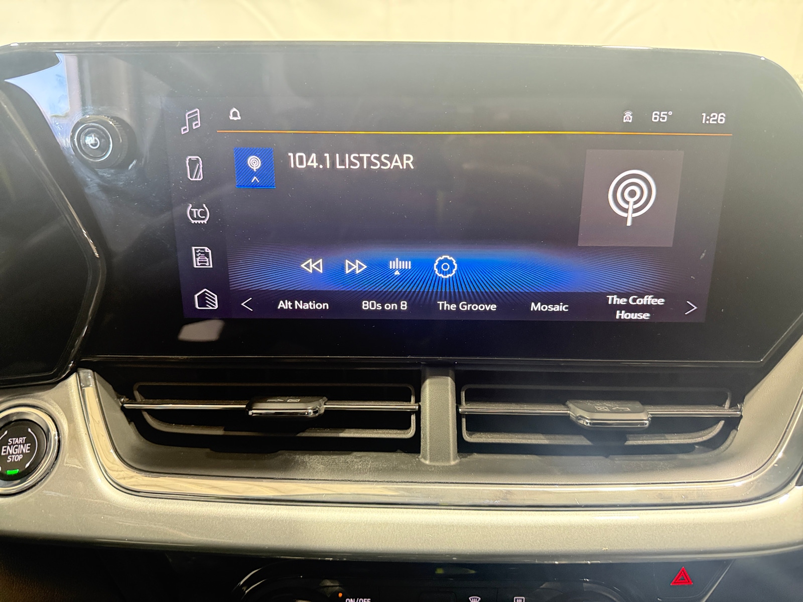 Thumbnail: 2025 Chevrolet Trax - 4