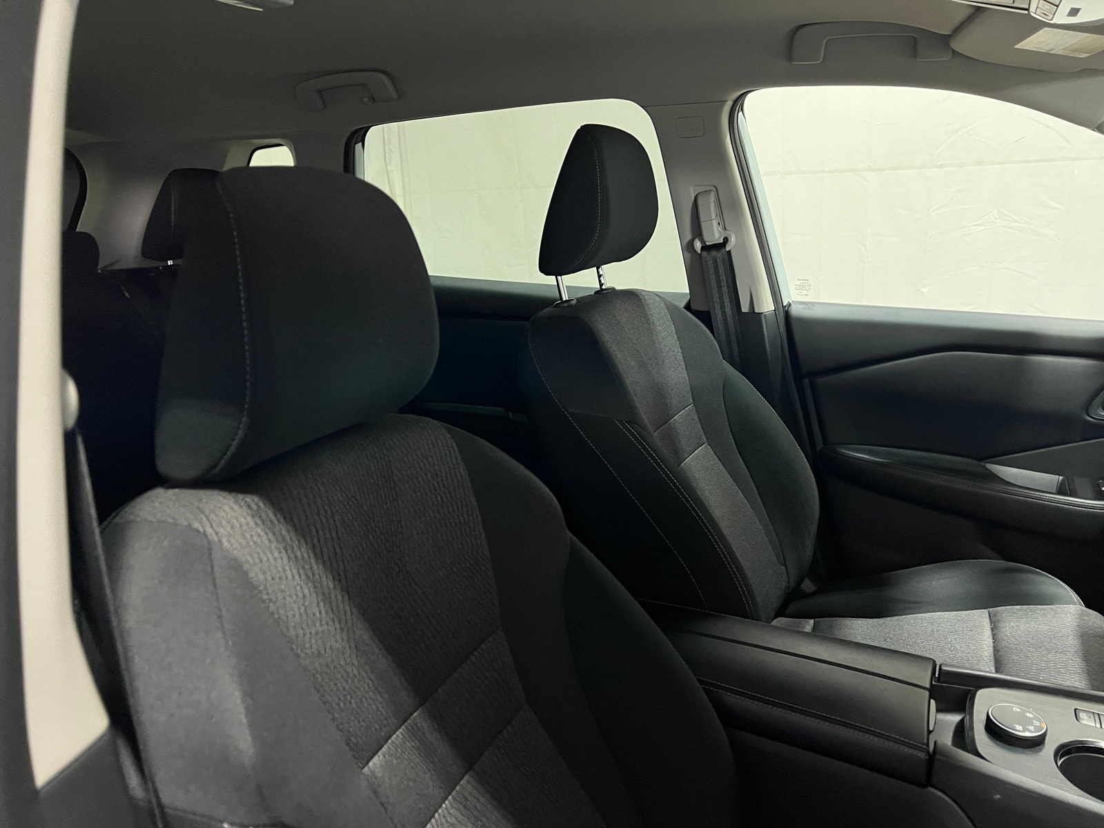 Thumbnail: 2025 Nissan Rogue - 2