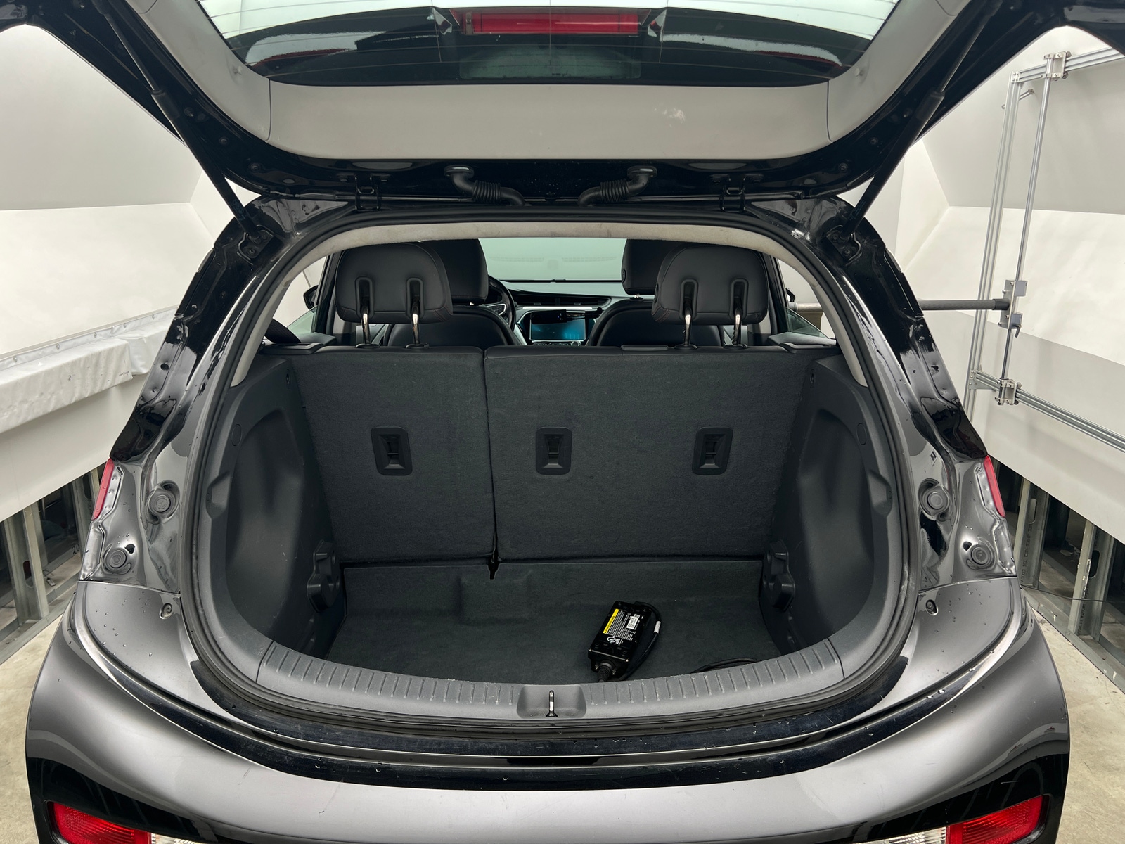 Thumbnail: 2017 Chevrolet Bolt EV - 6