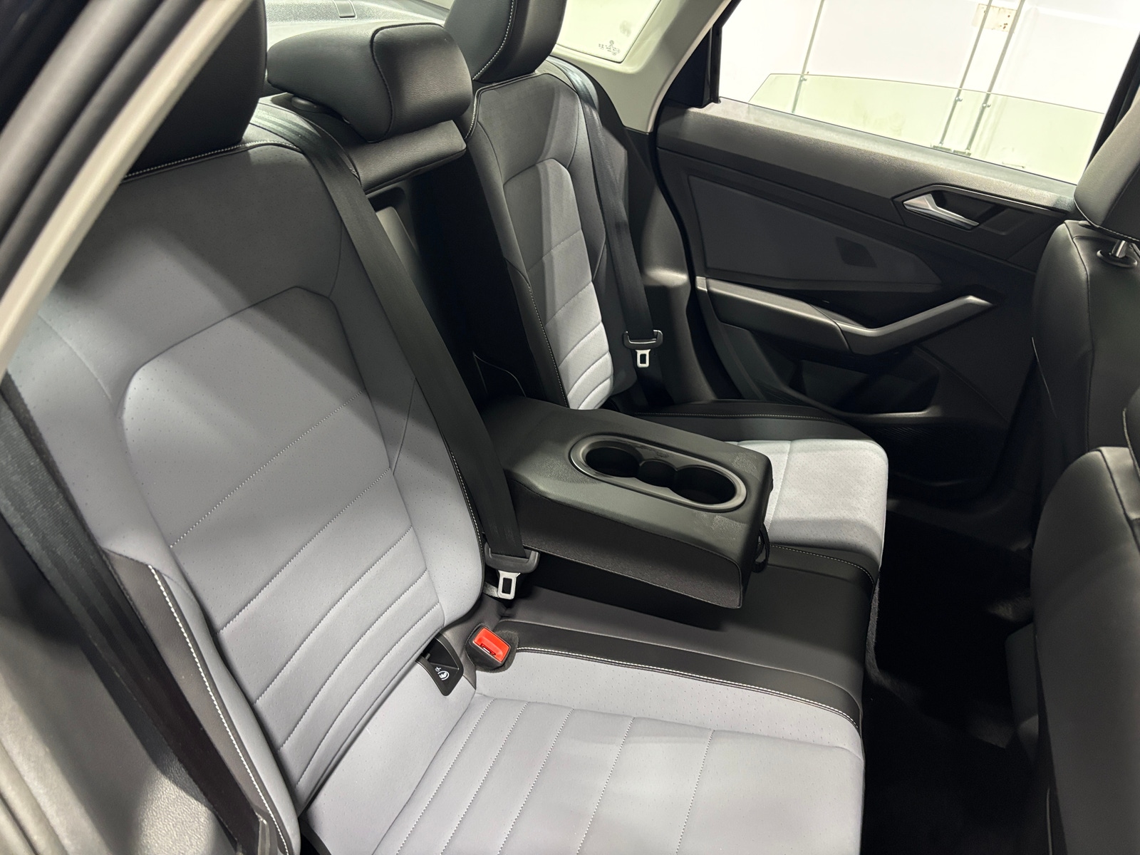 Thumbnail: 2025 Volkswagen Jetta - 5