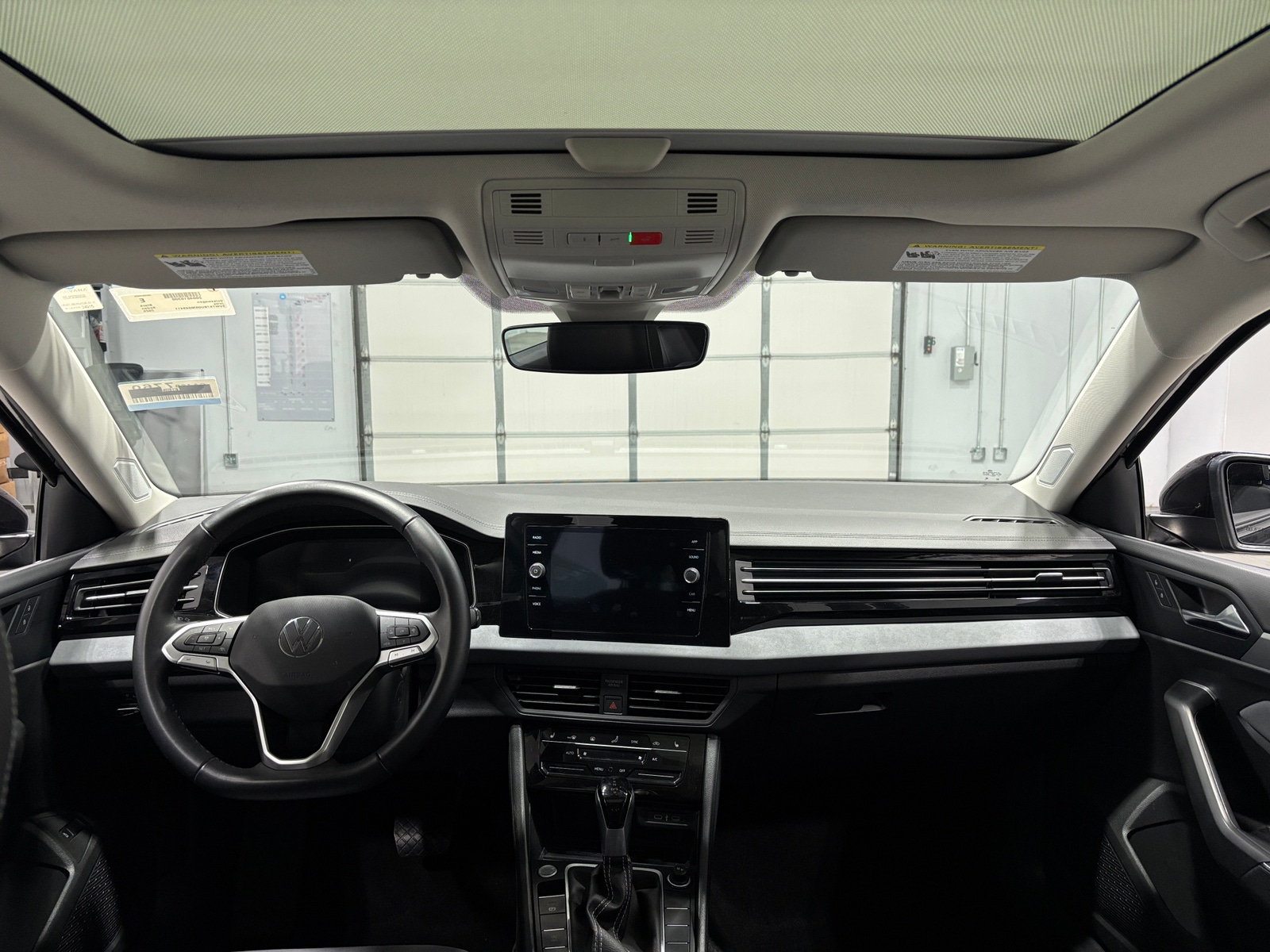 Thumbnail: 2025 Volkswagen Jetta - 2