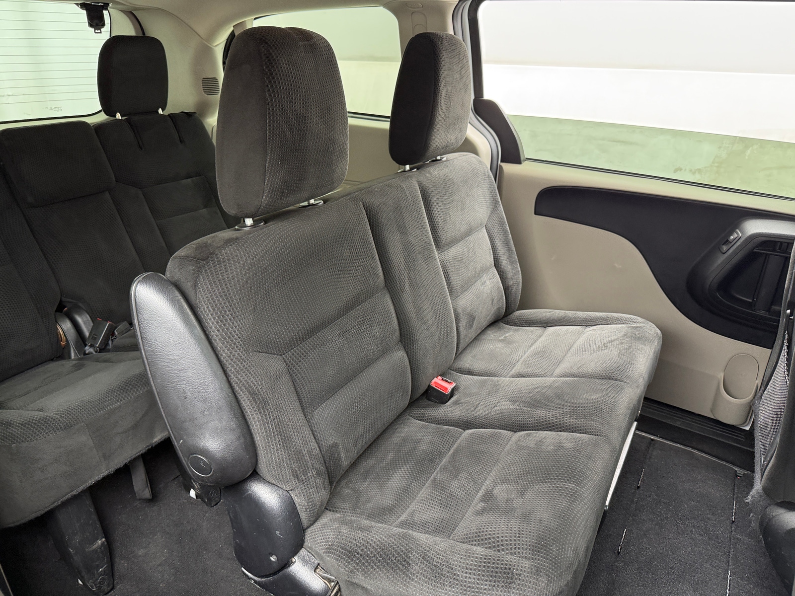 Thumbnail: 2017 Dodge Grand Caravan - 6