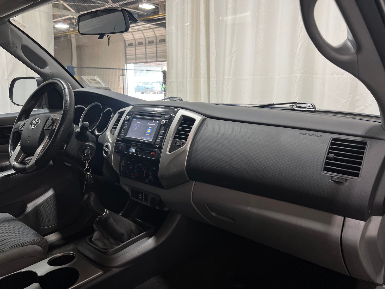 Thumbnail: 2014 Toyota Tacoma - 3