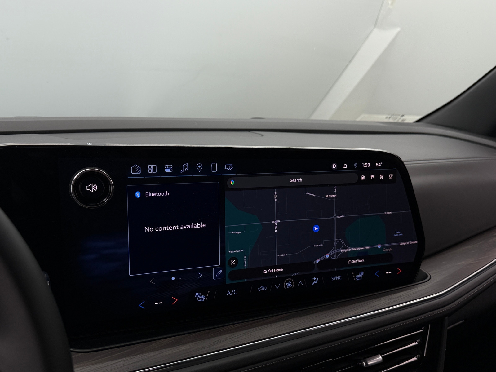 Thumbnail: 2025 Chevrolet Tahoe - 3