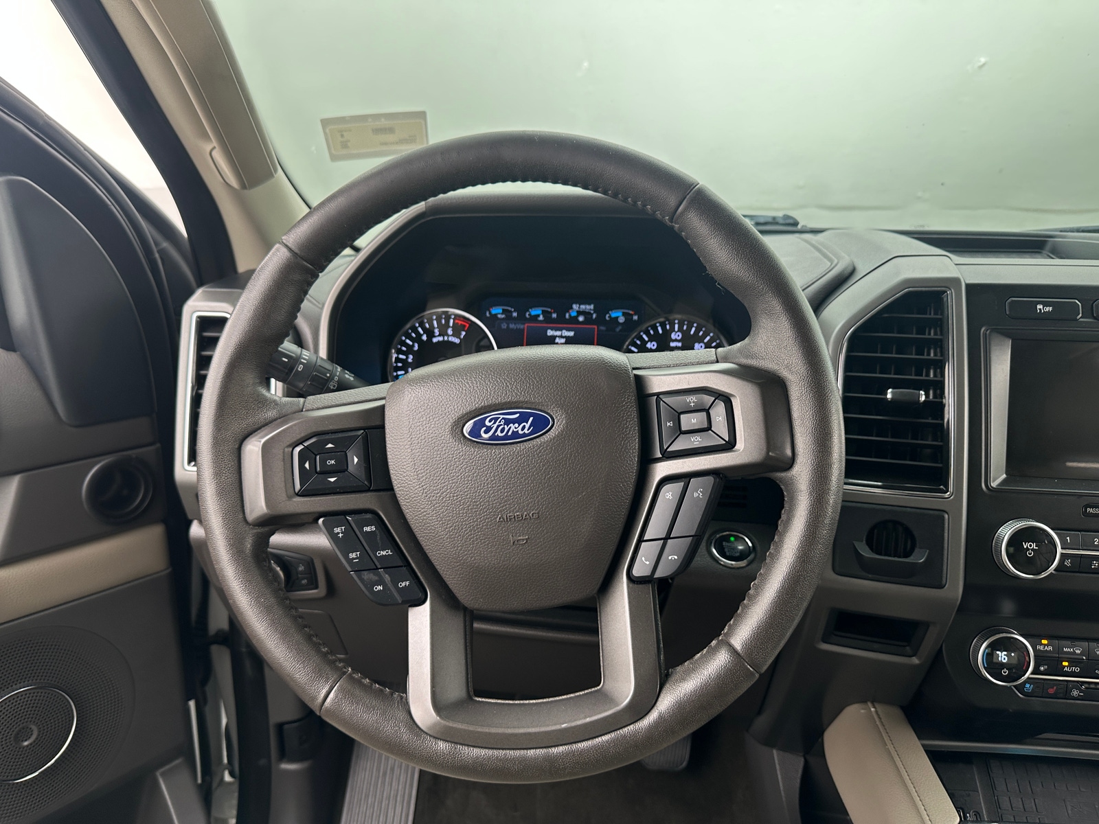 Thumbnail: 2020 Ford Expedition - 4