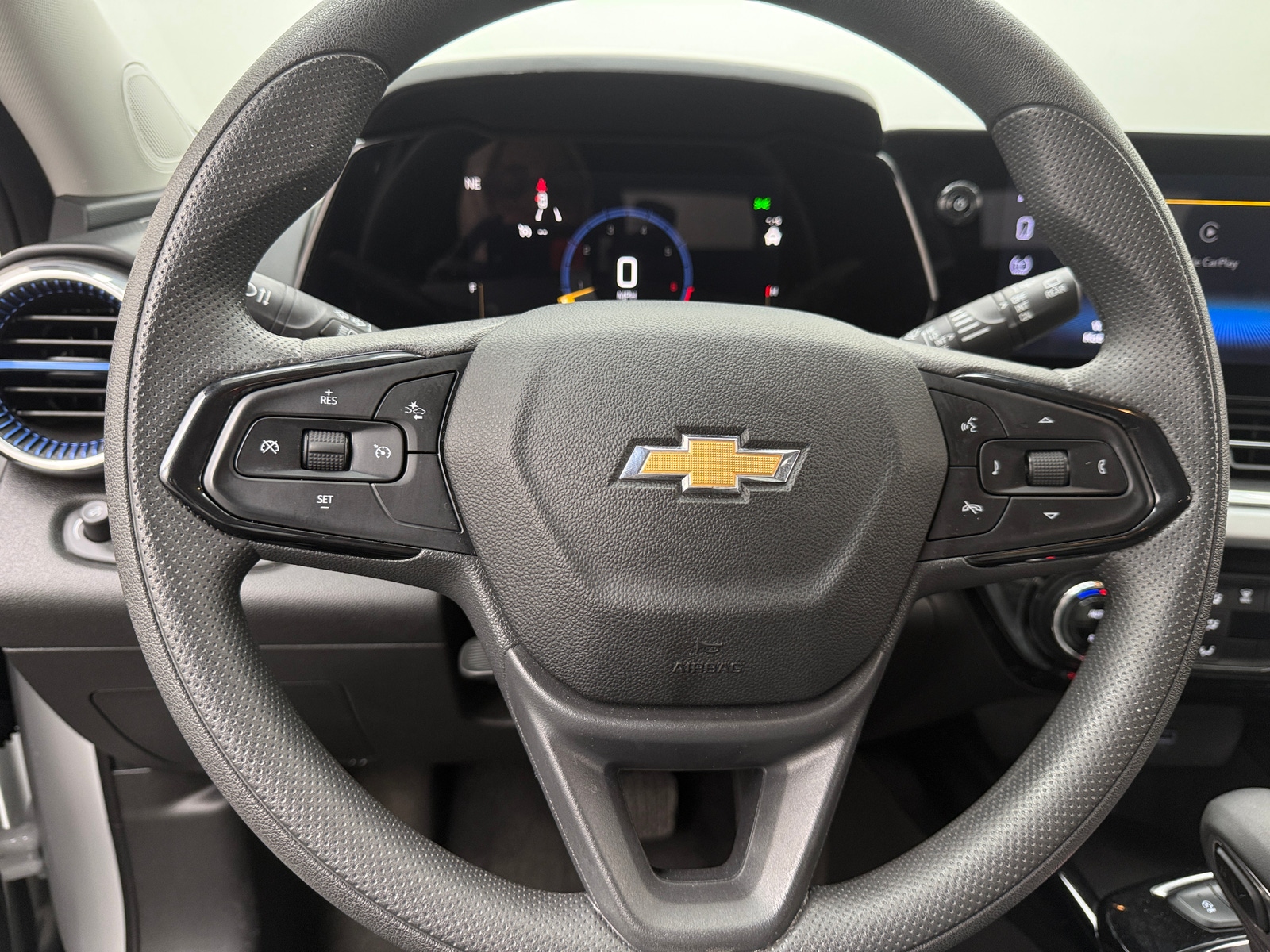 Thumbnail: 2025 Chevrolet Trax - 5