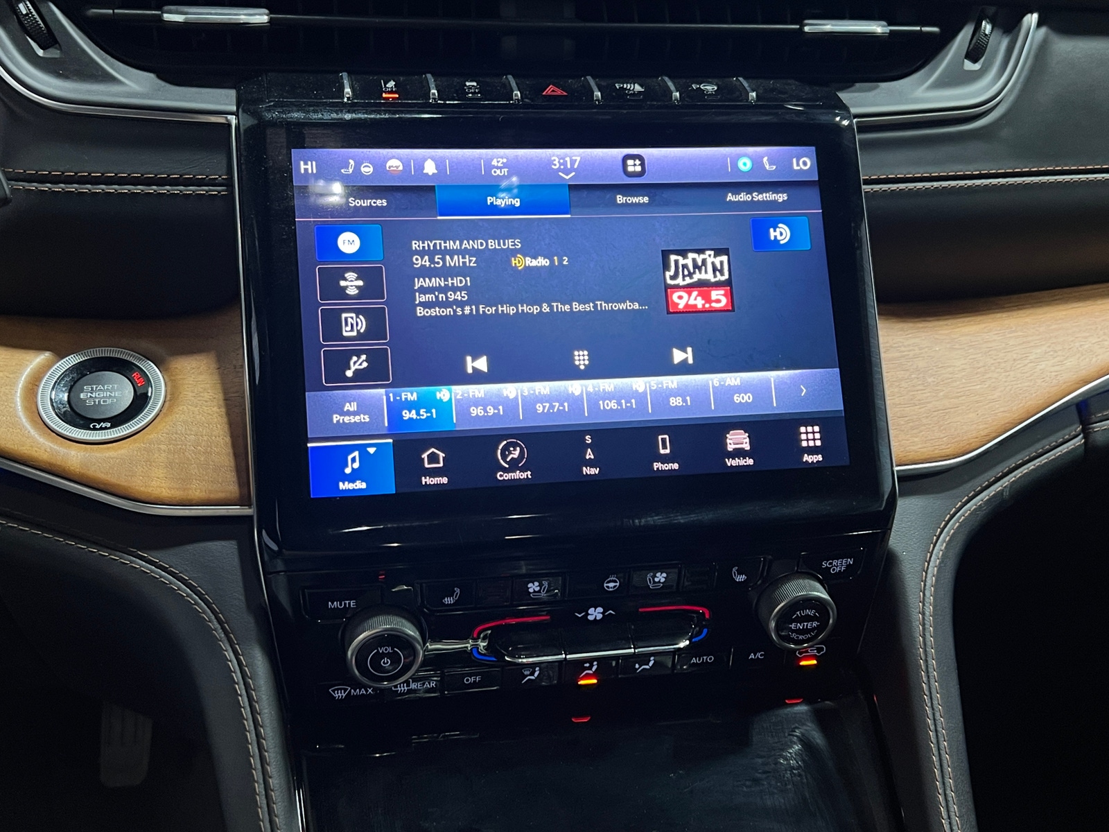 Thumbnail: 2021 Jeep Grand Cherokee L - 3