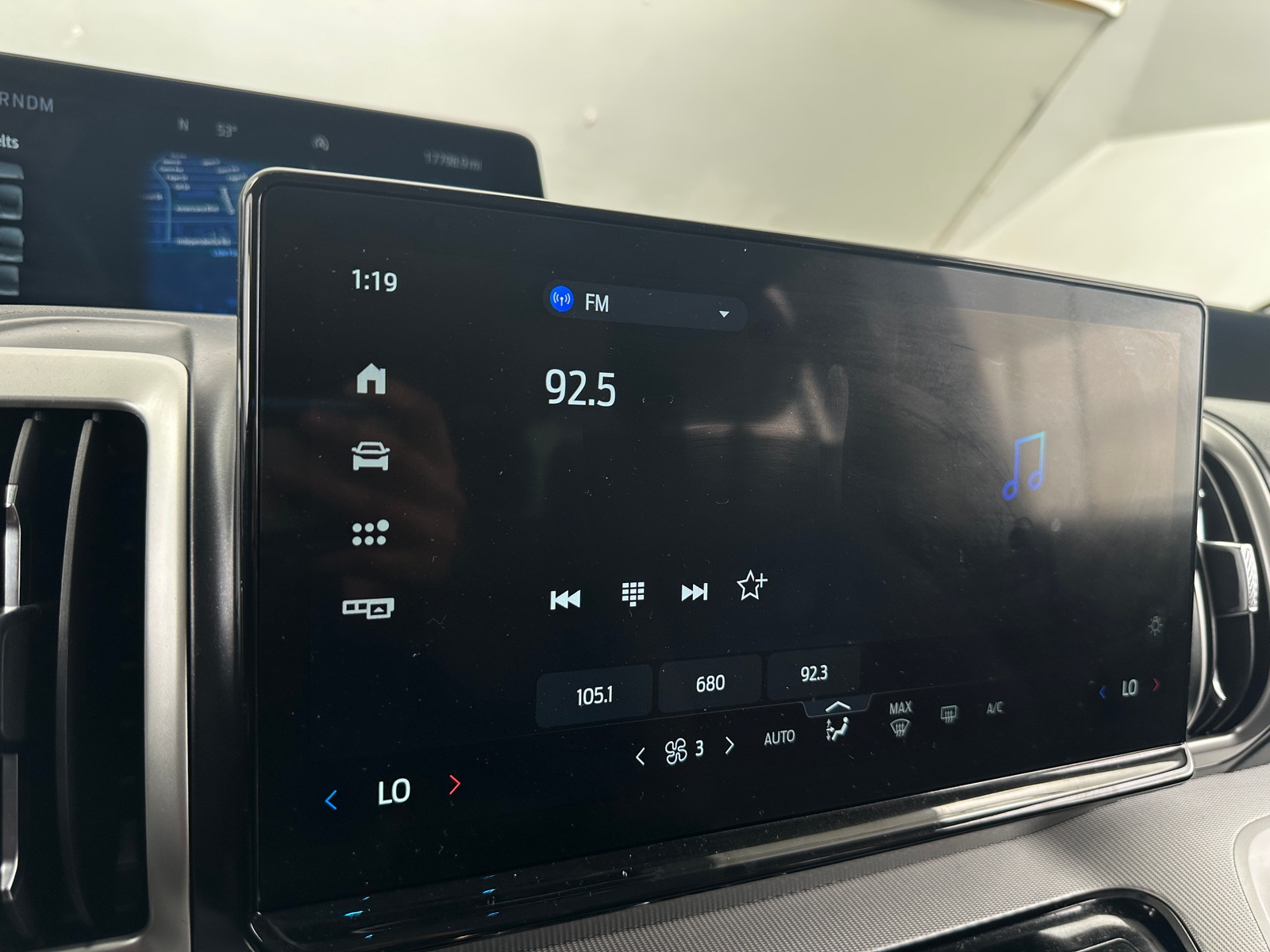 Thumbnail: 2025 Ford Expedition MAX - 4