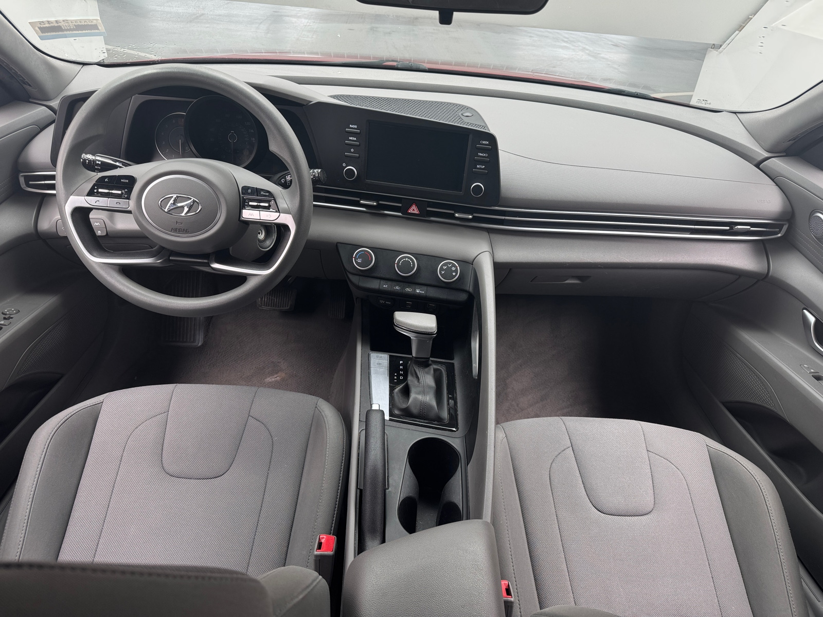 Thumbnail: 2022 Hyundai Elantra - 3