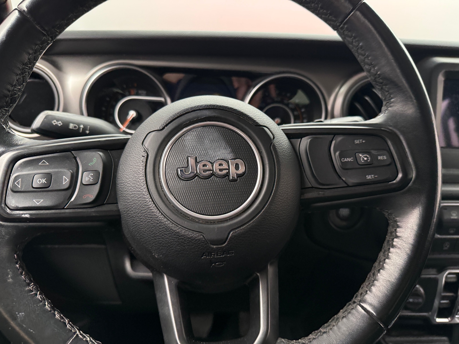 Thumbnail: 2022 Jeep Wrangler - 5