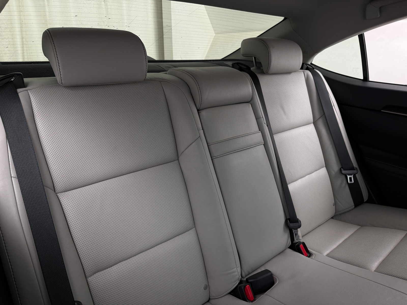 Thumbnail: 2014 Lexus ES - 5