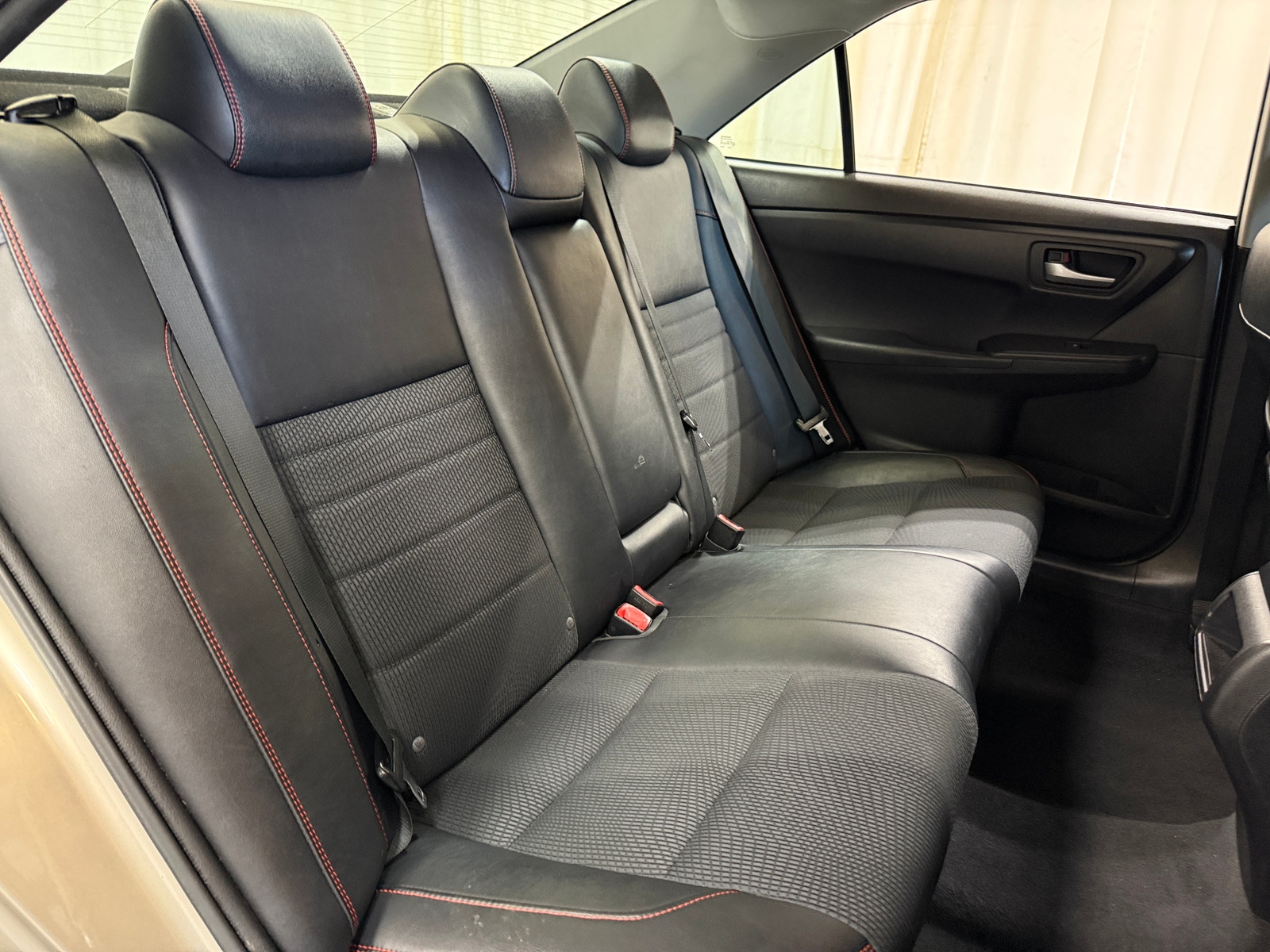 Thumbnail: 2016 Toyota Camry - 6