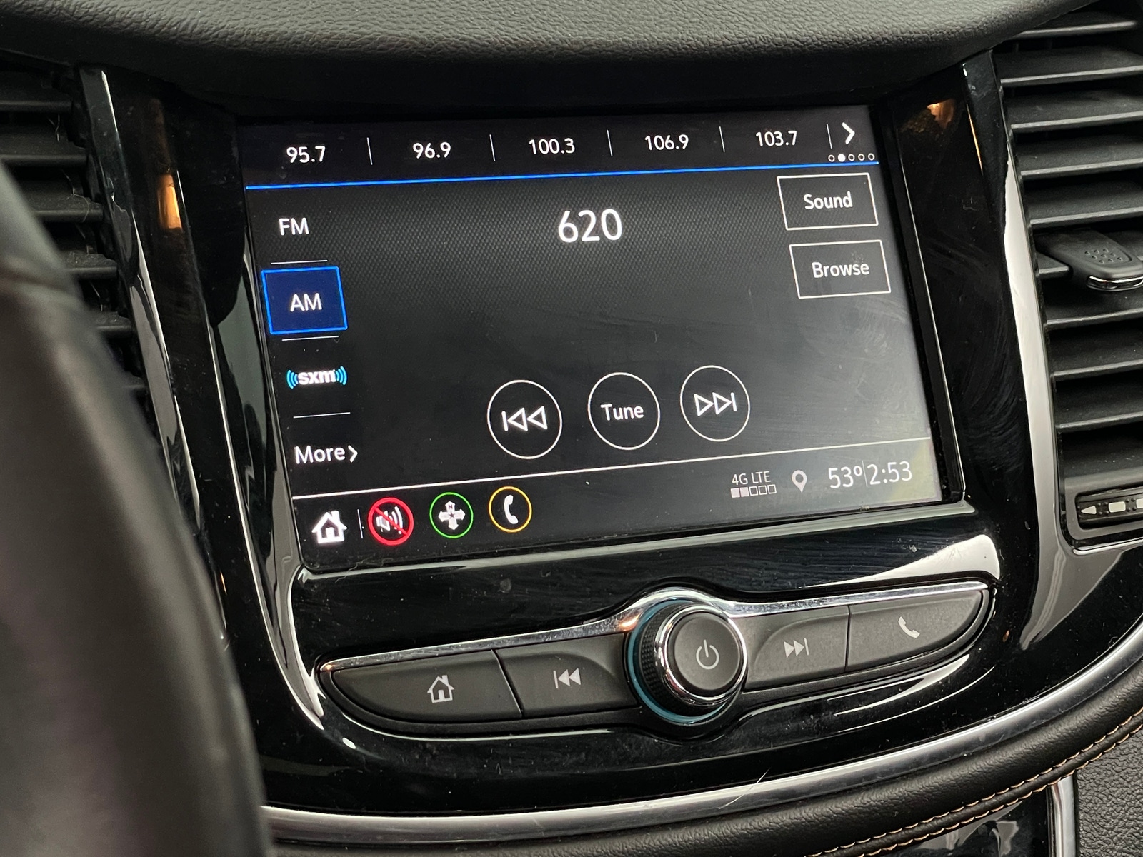 Thumbnail: 2020 Chevrolet Trax - 3