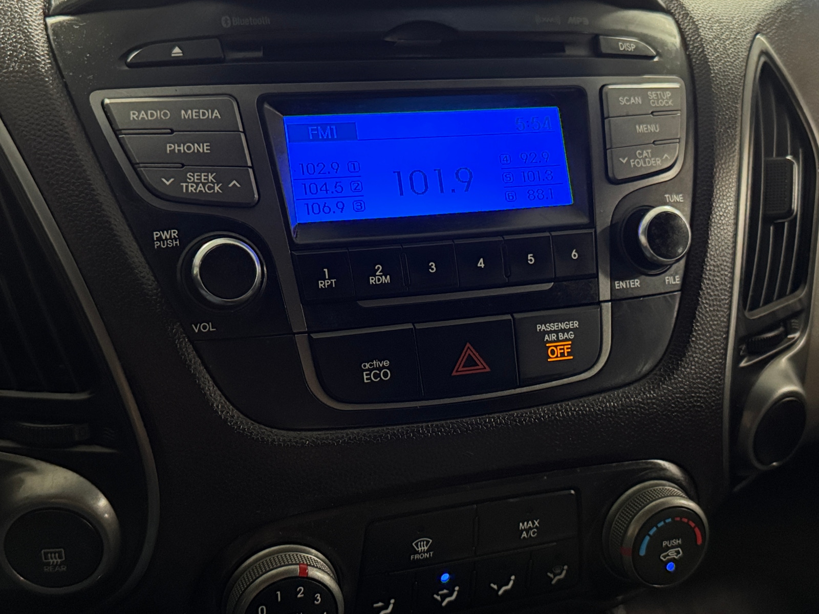 Thumbnail: 2015 Hyundai Tucson - 4