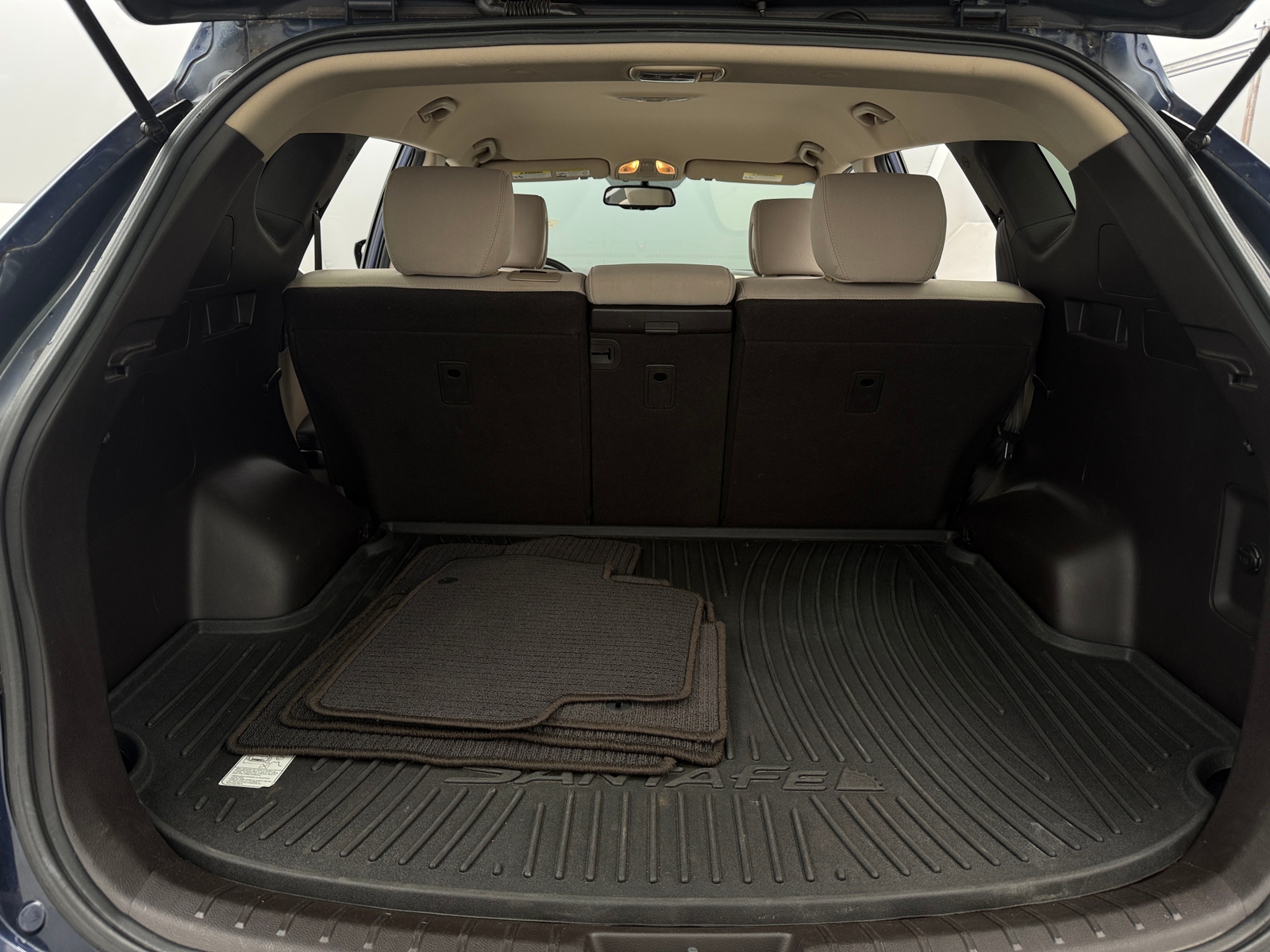 Thumbnail: 2017 Hyundai Santa Fe - 7