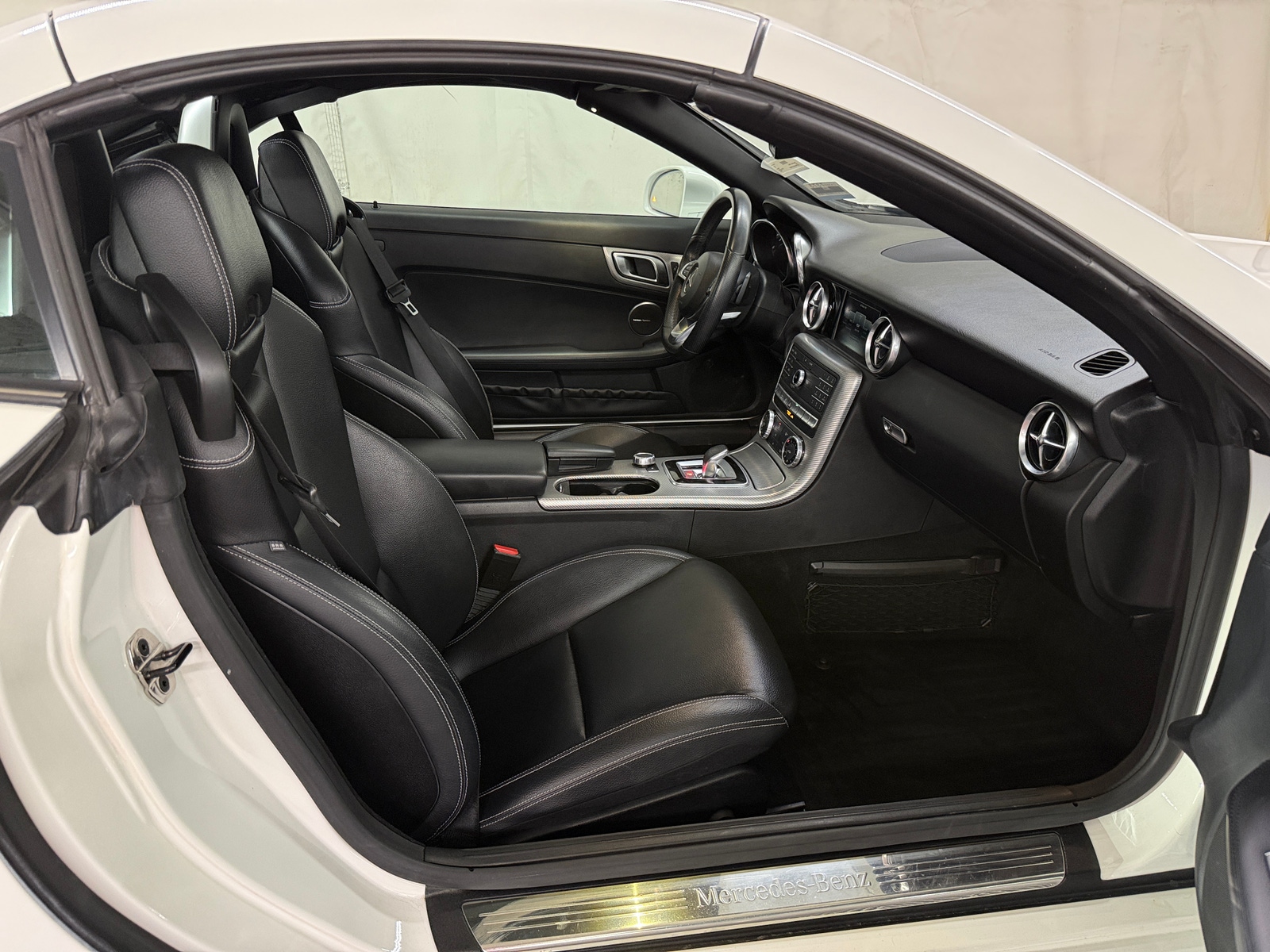 Thumbnail: 2018 Mercedes-Benz SLC - 2