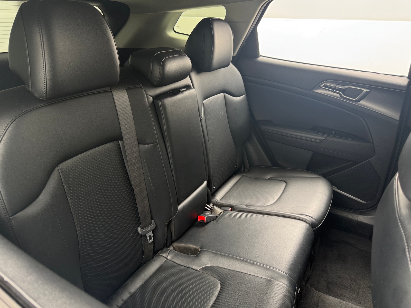 Thumbnail: 2023 Kia Sportage - 5