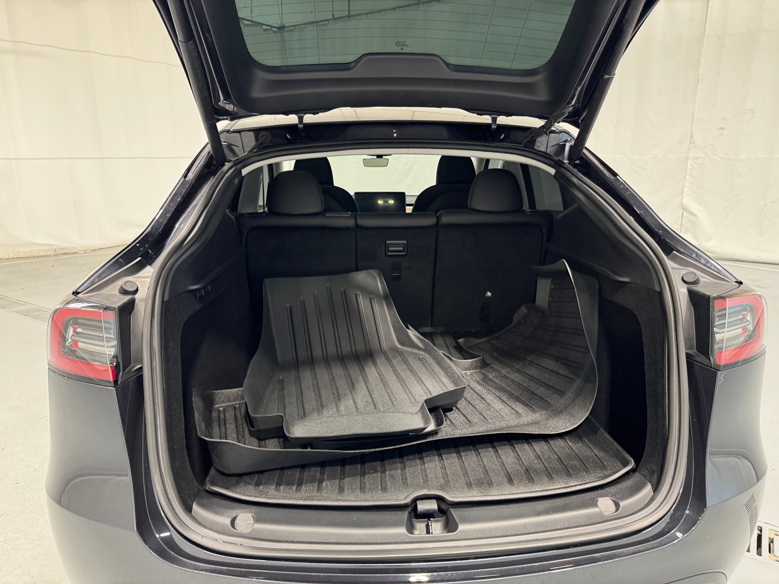 Thumbnail: 2024 Tesla Model Y - 6