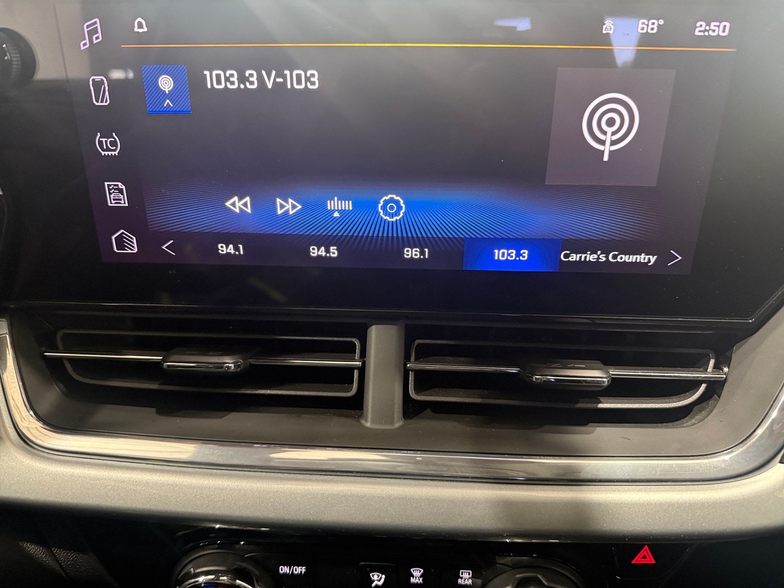 Thumbnail: 2025 Chevrolet Trax - 4