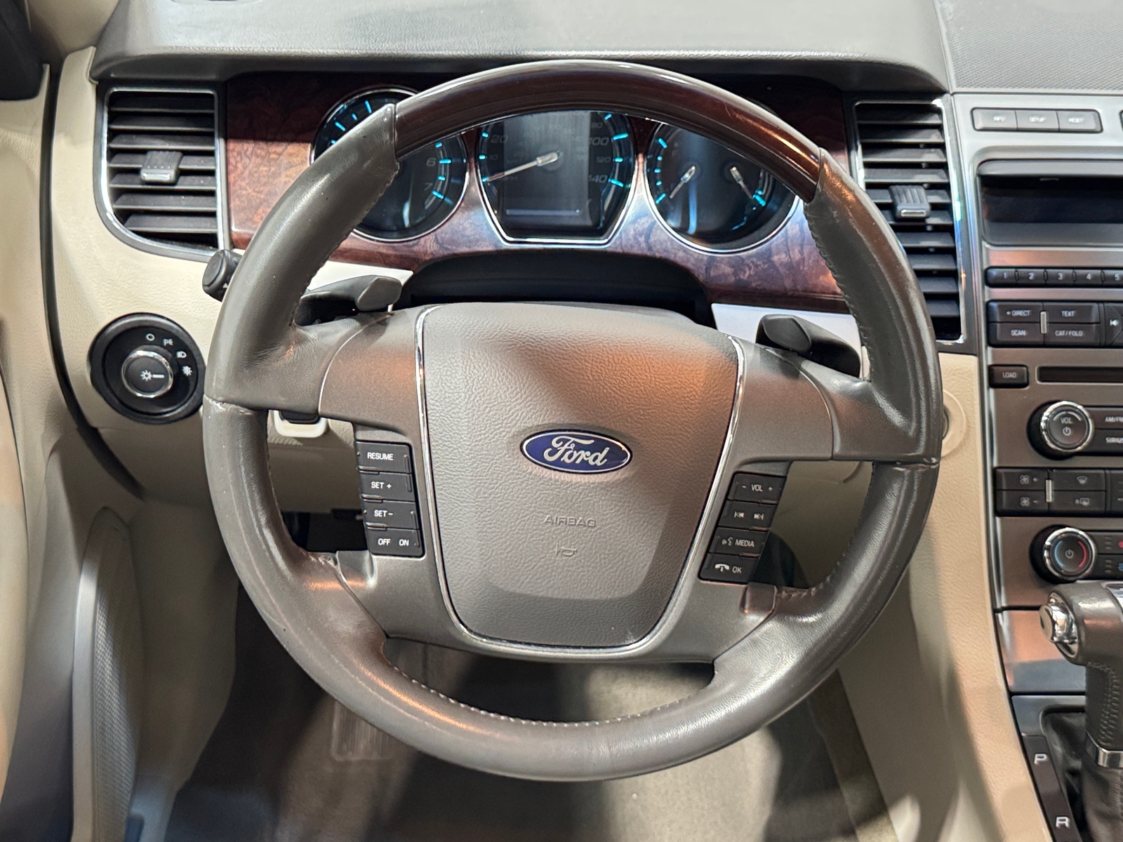 Thumbnail: 2010 Ford Taurus - 4