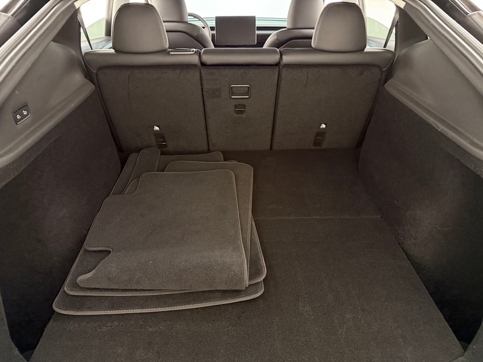 Thumbnail: 2026 Tesla Model Y - 6