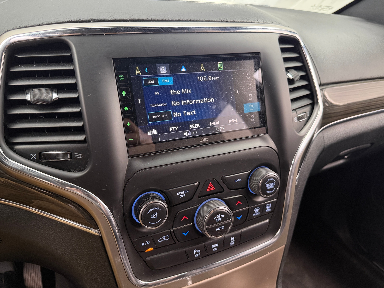 Thumbnail: 2015 Jeep Grand Cherokee - 3